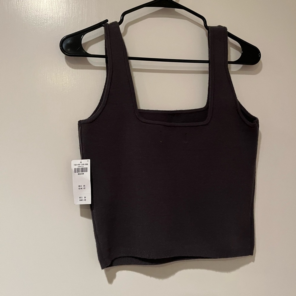 NWT Abercrombie & Fitch - Gray knit cropped sweater tank